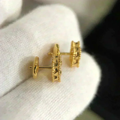 Miro クローバーミニ 9.5MM マラカイト イヤリング