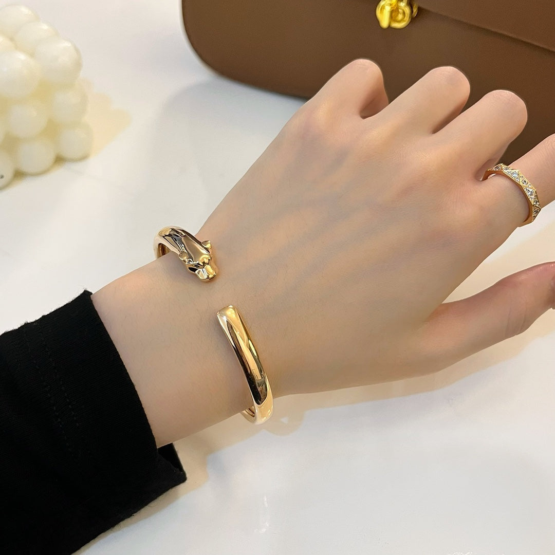 Miro PANTHERE GOLD OPEN BRACELET