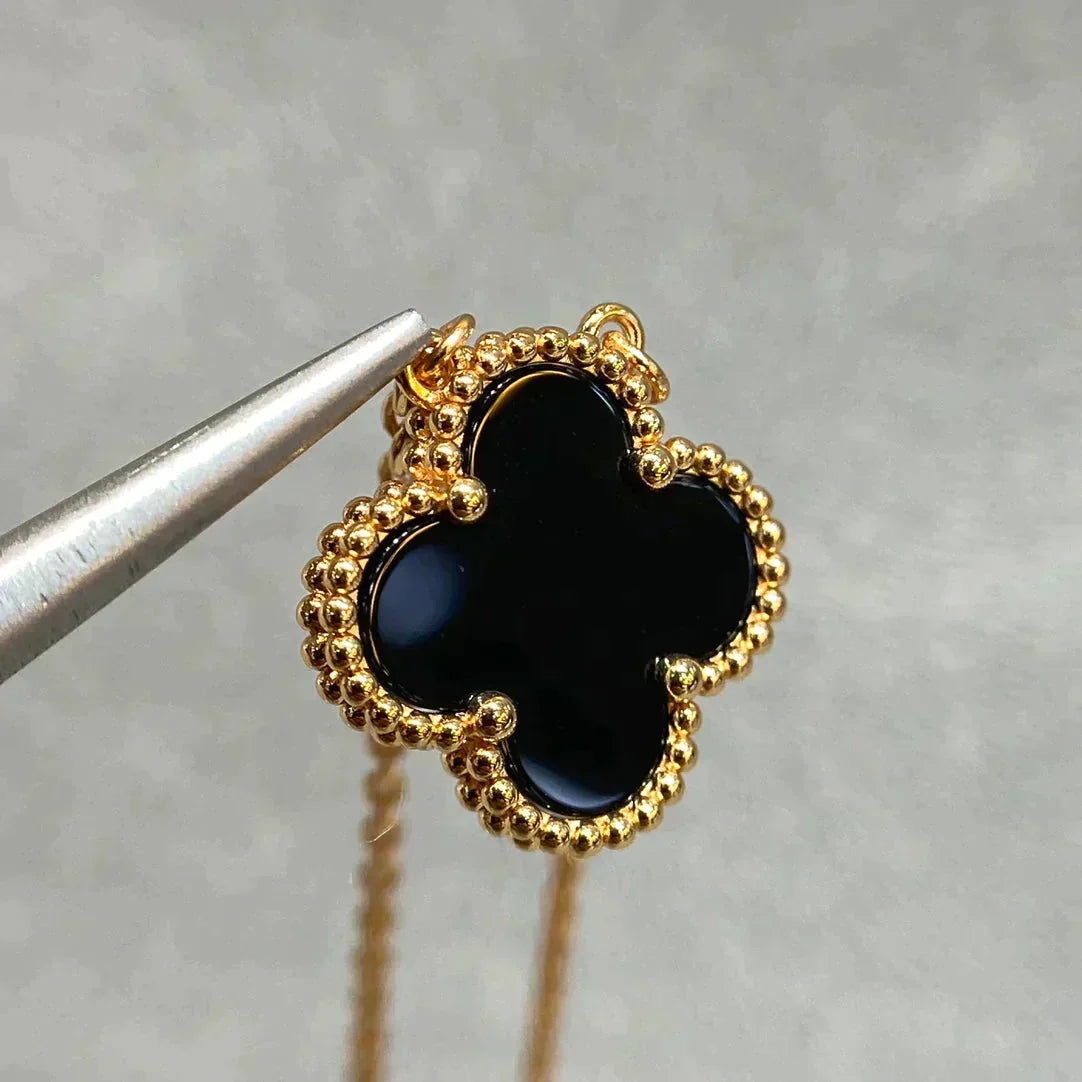 Miro CLOVER 15MM BLACK ONYX SINGLE FLOWER NECKLACE