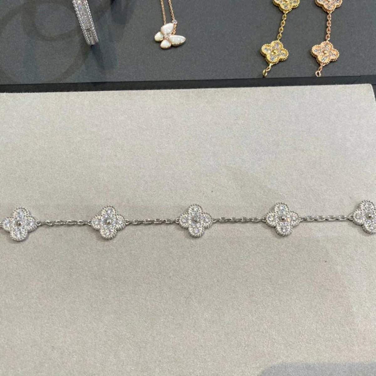 [Miro ] New  CLOVER 5 MOTIF FULL DIAMOND BRACELET COLLECTION