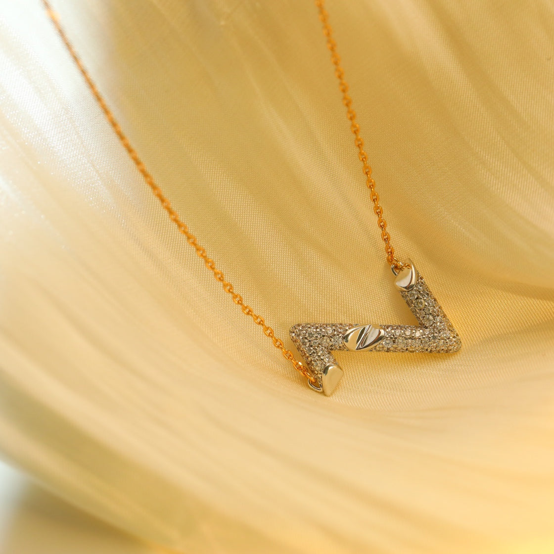Miro VOLT SILVER DIAMOND PEDANT NECKLACE