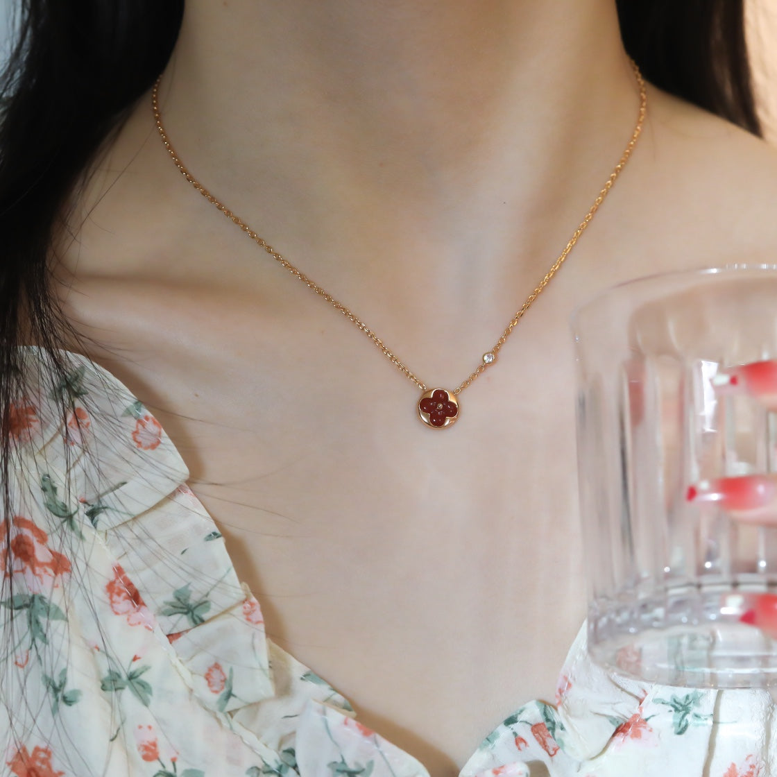 Miro SUN PEDANT PINK GOLD 1 DIAMOND NECKLACE
