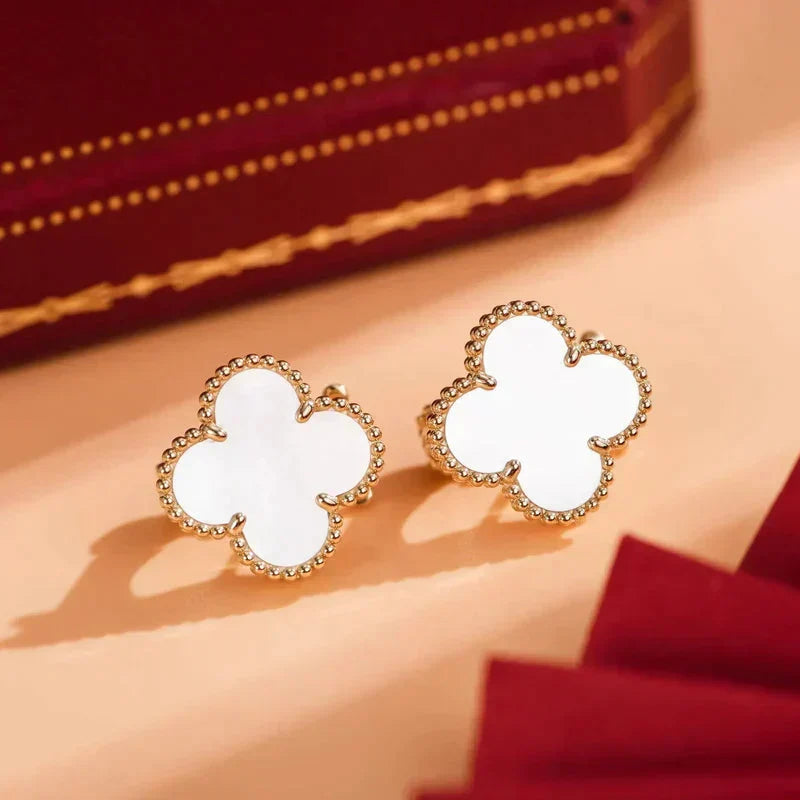 Miro CLOVER MEDIUM 1 MOTIFS  WHITE MOP STUD EARRINGS