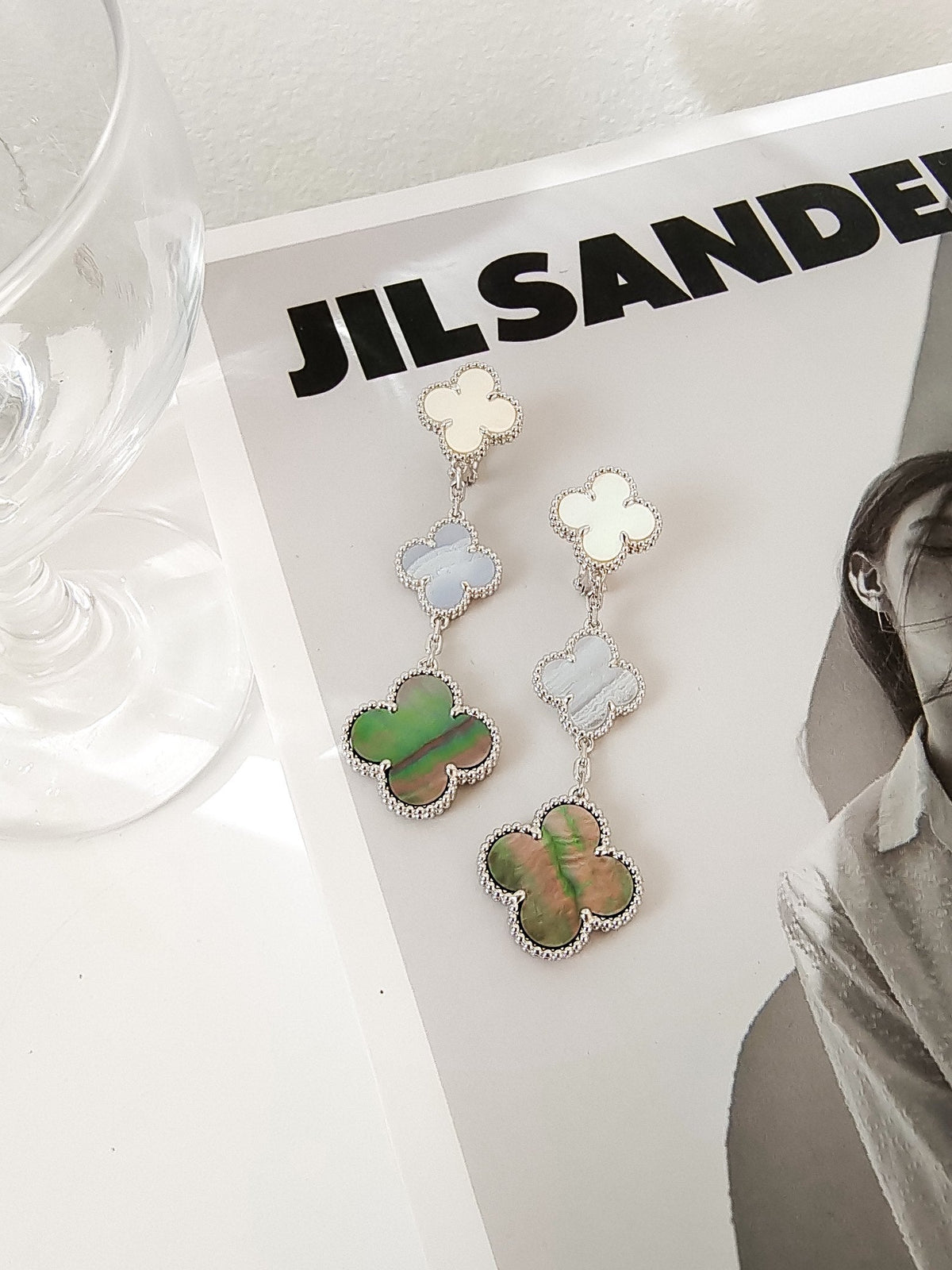 Miro CLOVER 3 MOTIFS CHALCEDONY DARK MOP SILVER EARRINGS