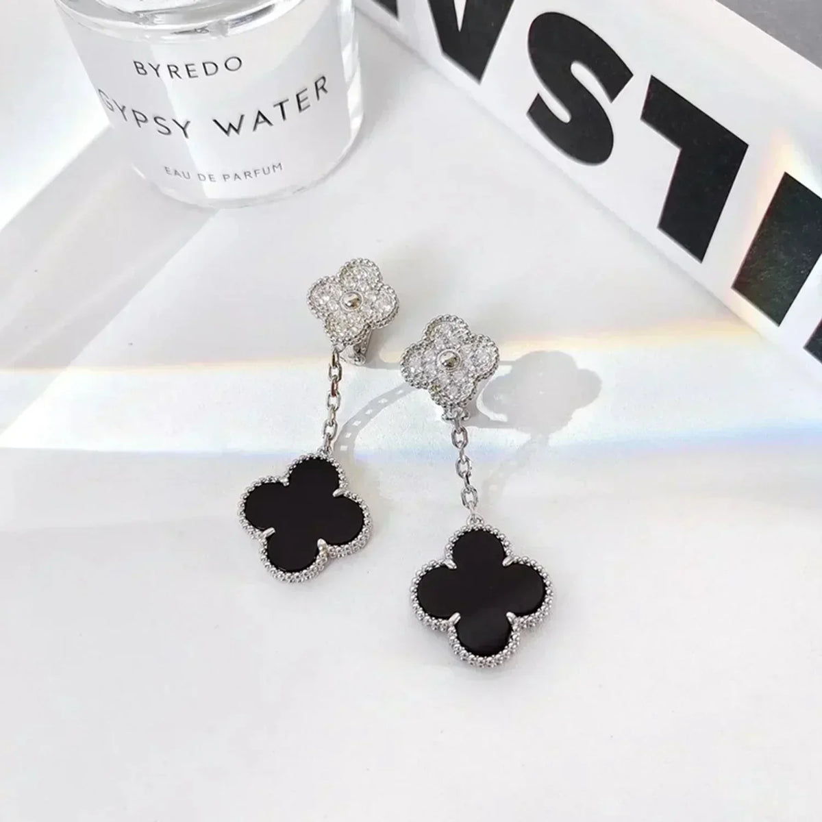 Miro CLOVER 2 MOTIFS  DIAMOND ONYX EARRINGS SILVER