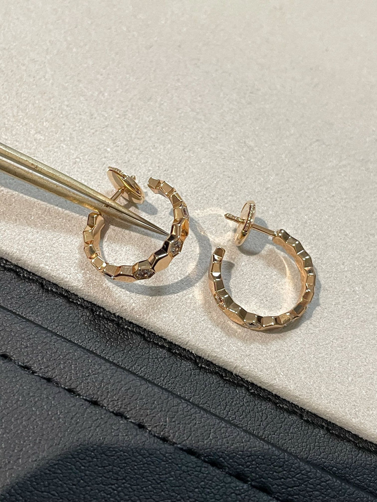 Miro BEE LOVE Earrings GOLD DIAMOND