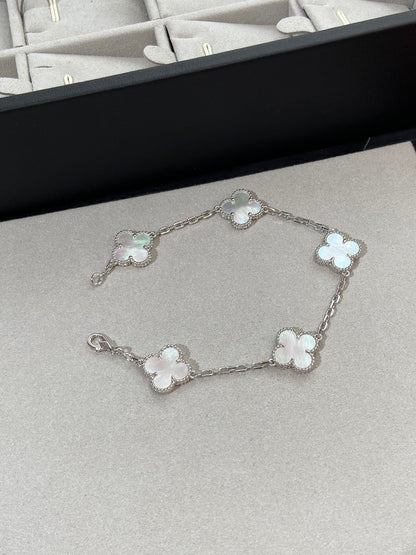 [Miro ]New CLOVER WHITE PEARL MOP 5 MOTIF BRACELET COLLECTION