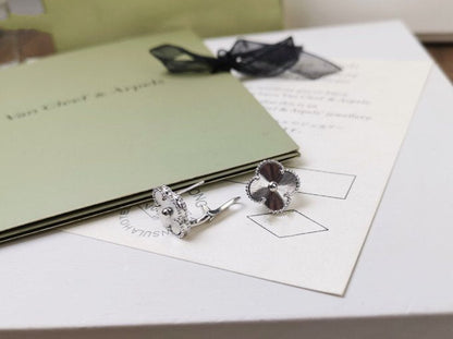 Miro CLOVER MEDIUM STUD EARRINGS
