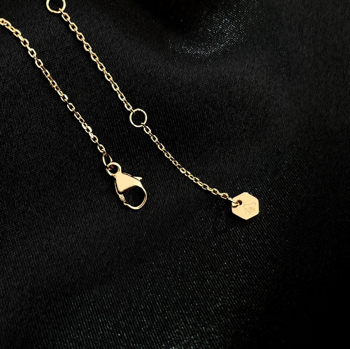 Miro BEE MINI ネックレス