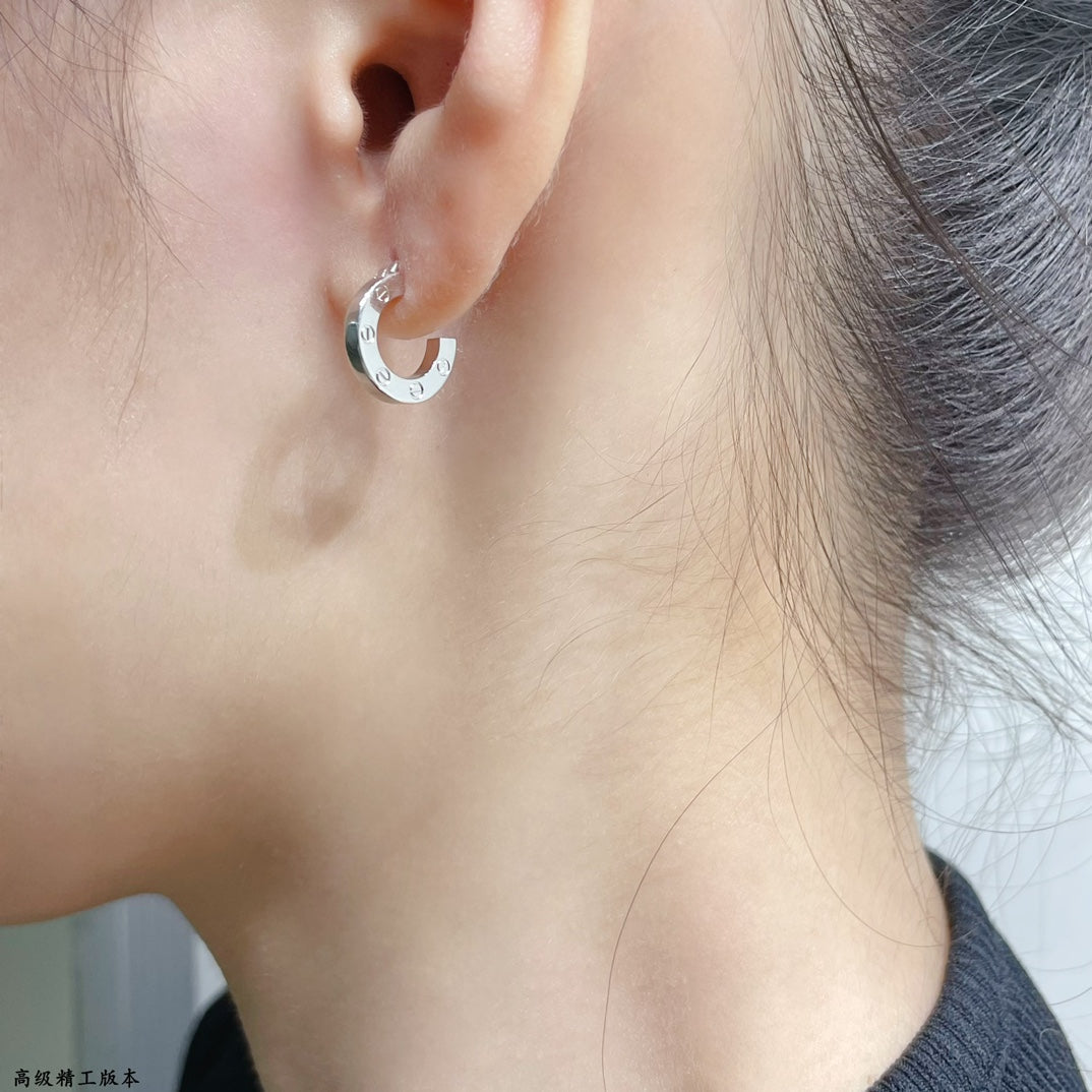 Miro LOVE ミニピアス