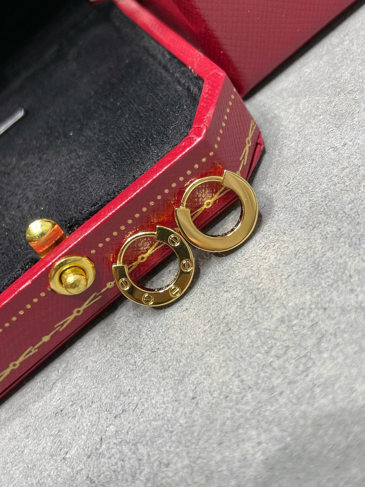 Miro LOVE ミニピアス