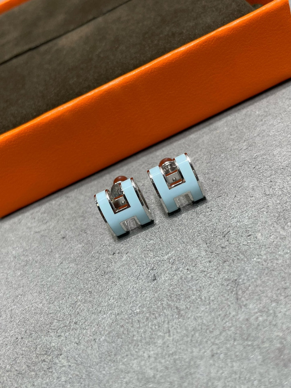 Miro POP H SKY BLUE STUD EARRINGS