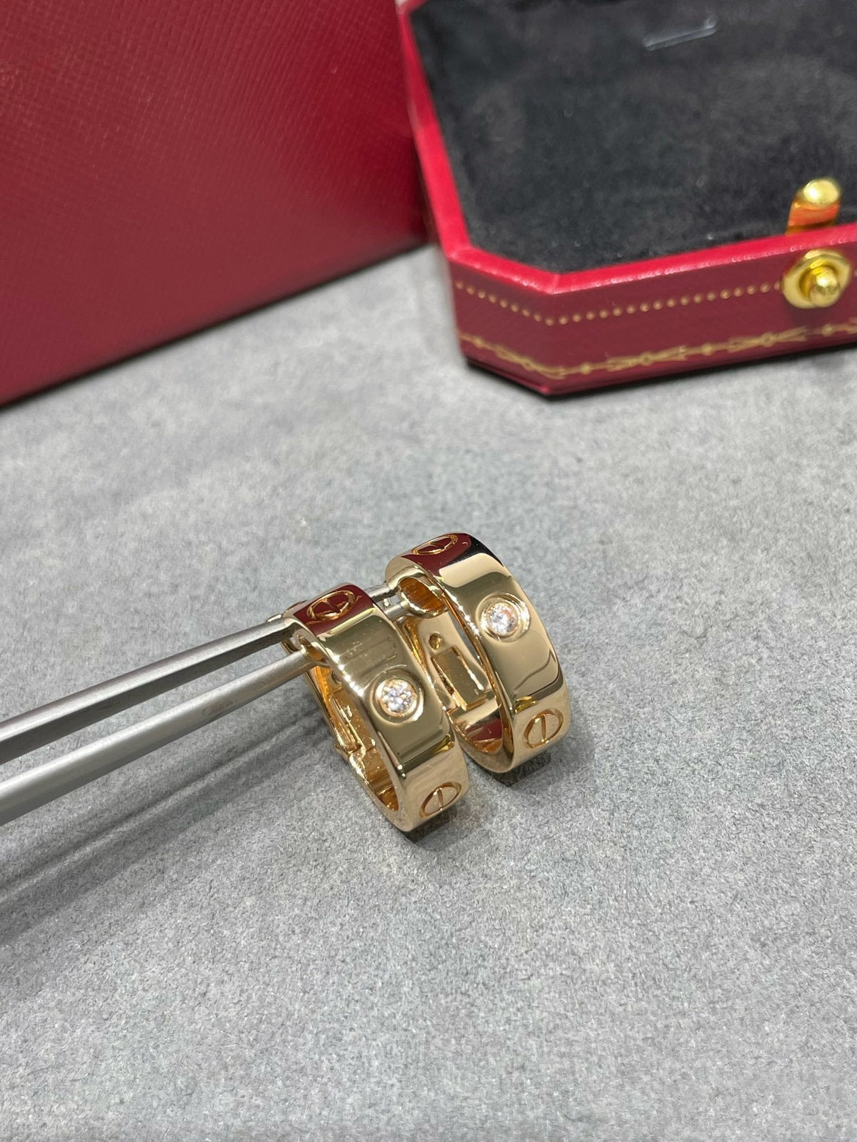 Miro LOVE 5.5MM 1ダイヤモンドイヤリング
