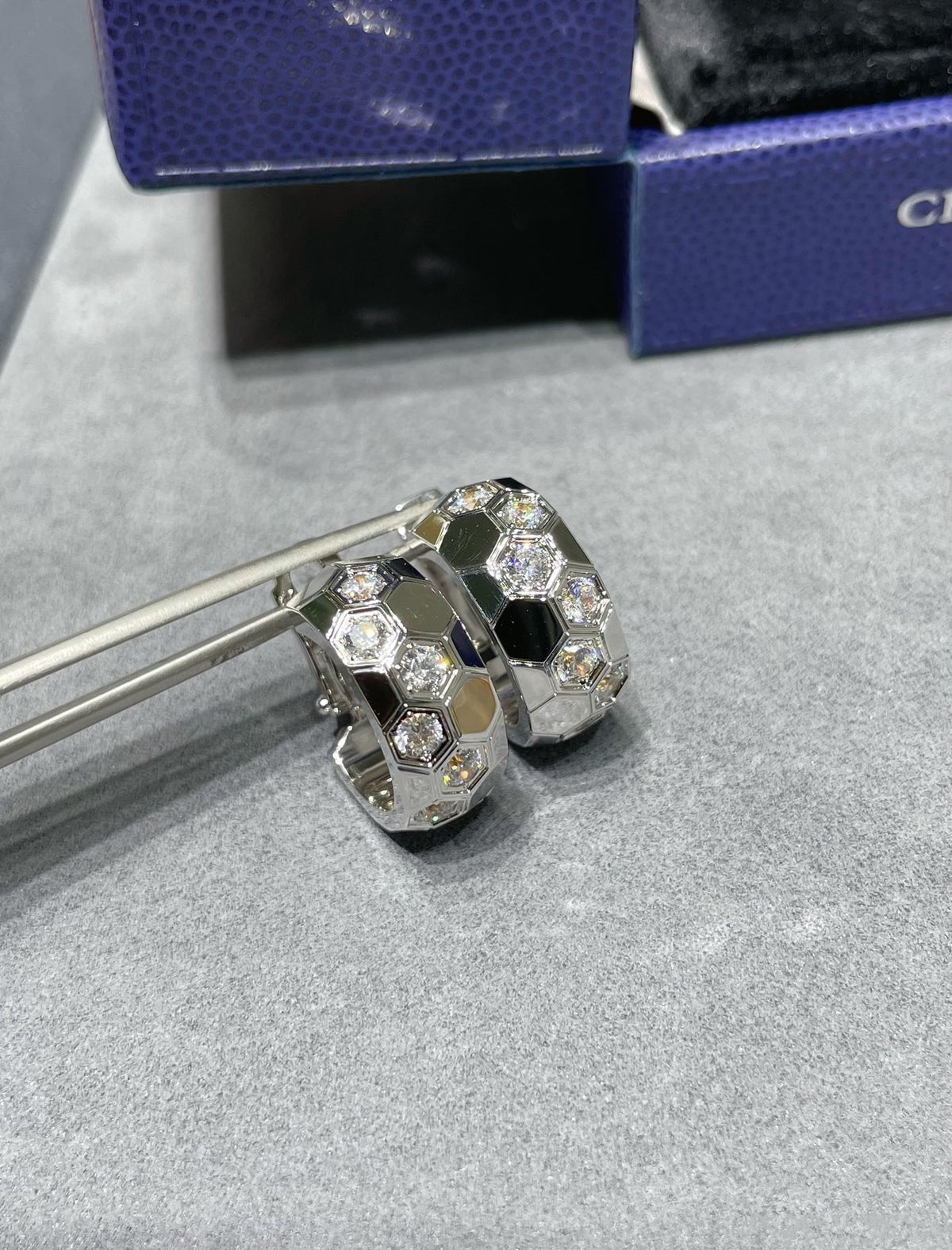Miro BEE LOVE ダイヤモンドフープピアス