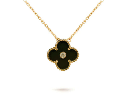 Miro クリスマス限定ネックレスコレクション
