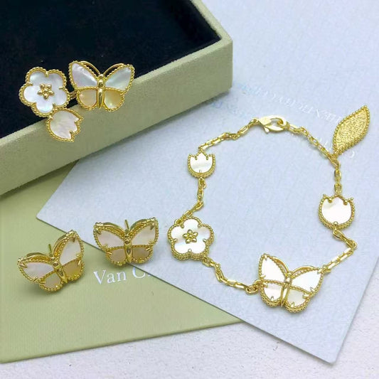 [Miro ] 26 NEW CLOVER LUCKY LIGHT YELLOW AND WHITE SET