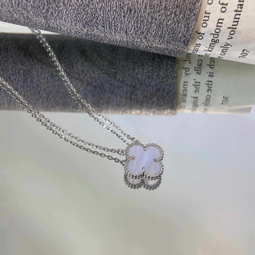 Miro CLOVER 15MM BLUE CHALCEDONY NECKLACE SILVER
