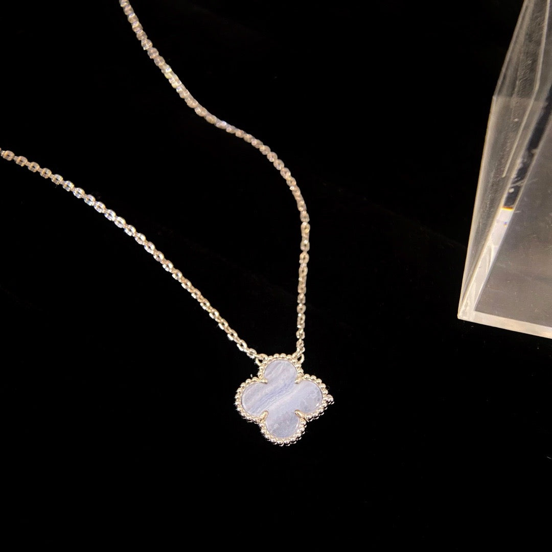 Miro CLOVER 15MM BLUE CHALCEDONY NECKLACE SILVER