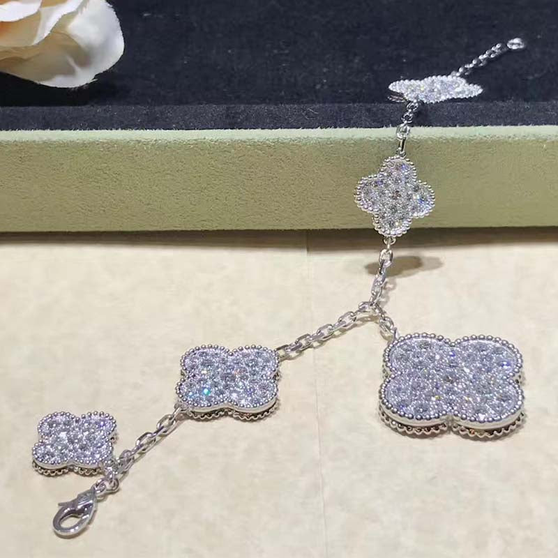 Miro CLOVER 6 MOTIFS SILVER DIAMOND BRACELET