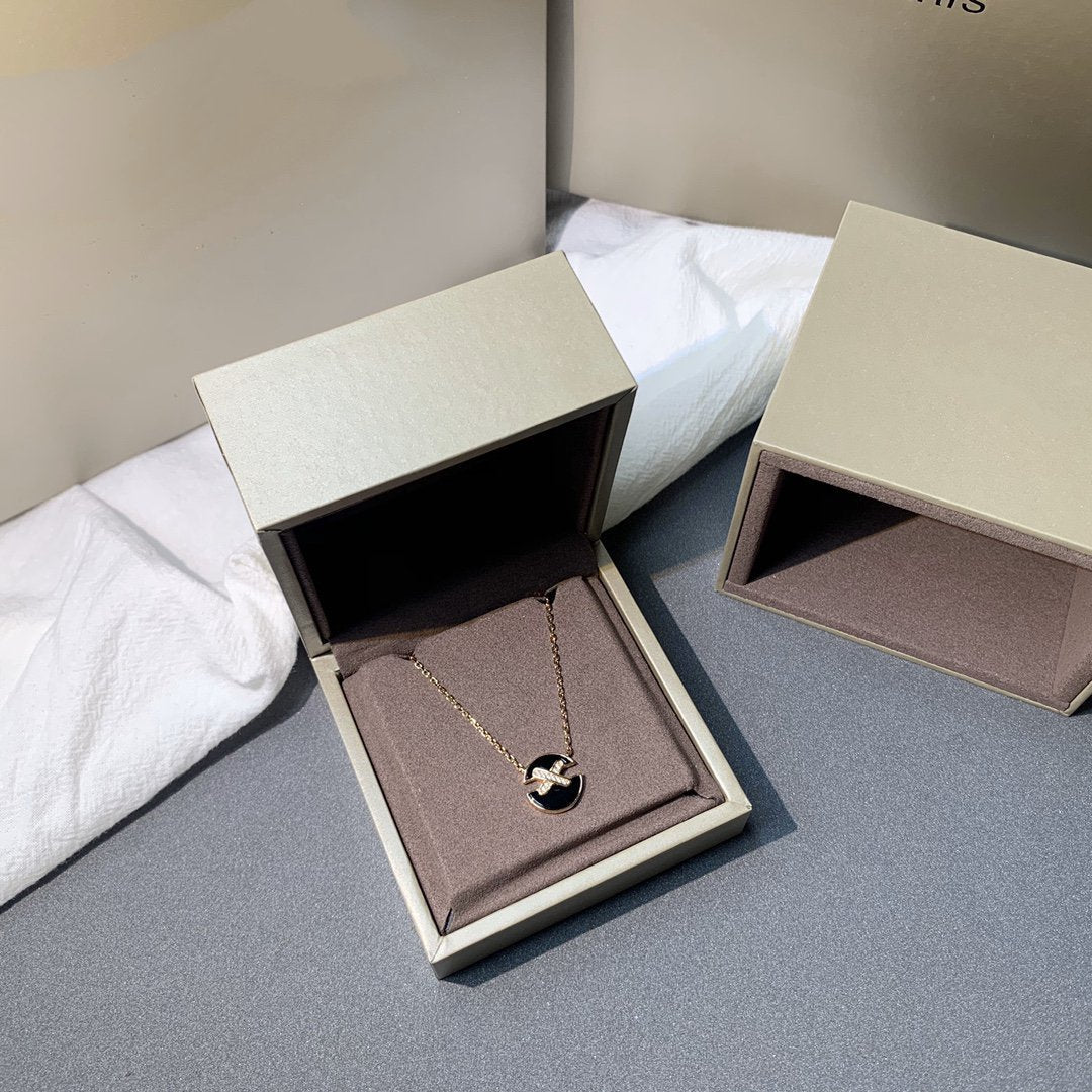 Miro JEUX DE PINK GOLD DIAMOND NECKLACE