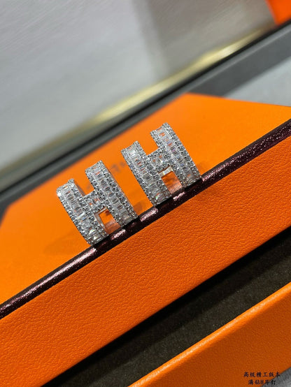 Miro H STUD EARRINGS WITH SILVER DIAMONDS