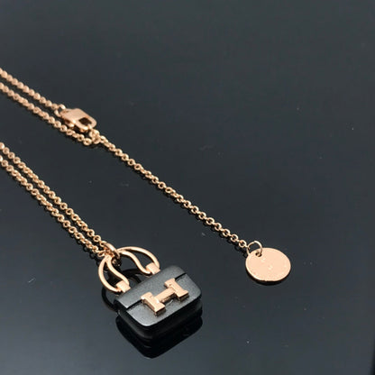 Miro レディース HM アミュレット コンスタンス ペンダント ネックレス
