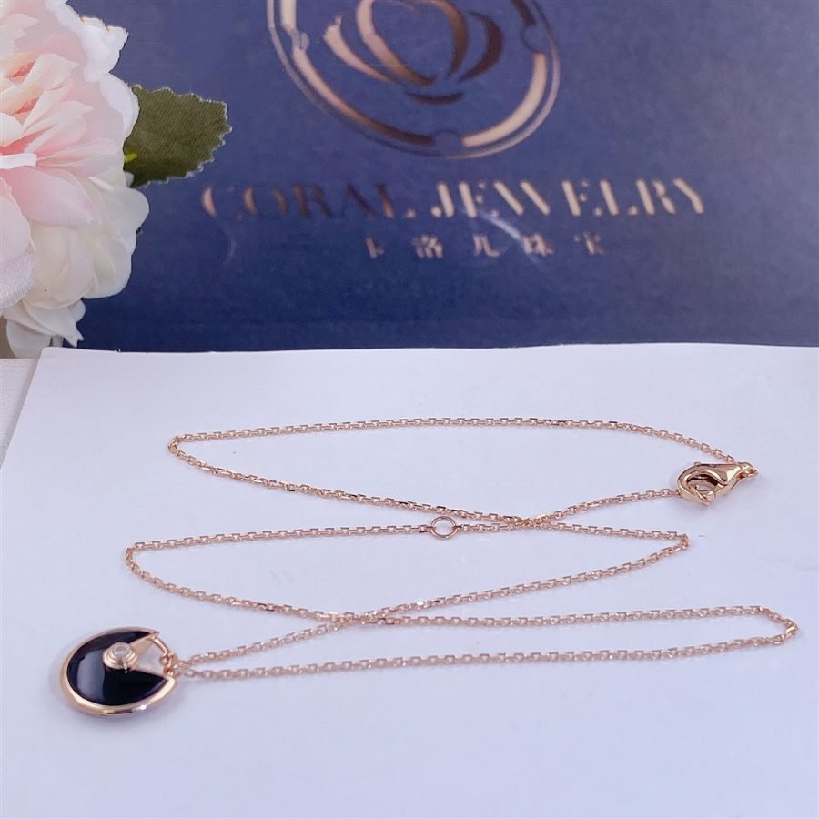 Miro AMULETTE ROSE GOLD ONYX NECKLACE