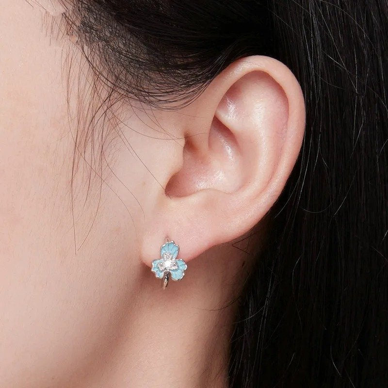 ブルーエナメルアイリスイヤリングフラワーフープピアス