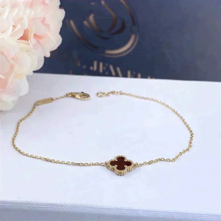 Miro CLOVER  CARNELIAN SINGLE FLOWER BRACELET