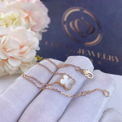 Miro CLOVER WHITE MOP SINGLE FLOWER BRACELET